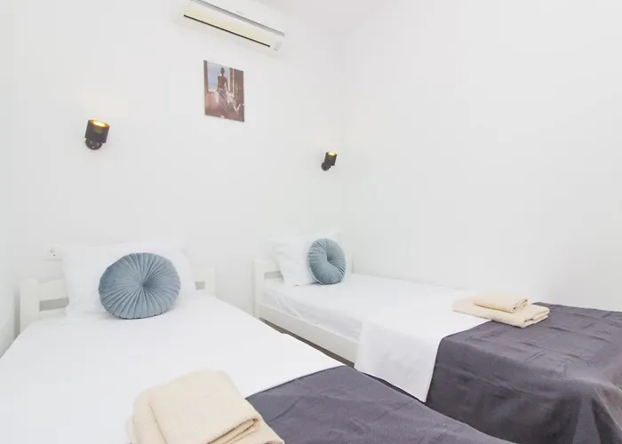 Дом отдыха Family Friendly House With A Swimming Pool Sabunike, Zadar - 24804 *
