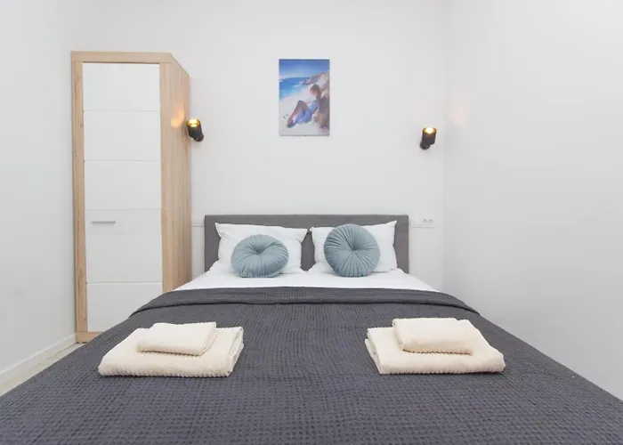 Дом отдыха Family Friendly House With A Swimming Pool Sabunike, Zadar - 24804
